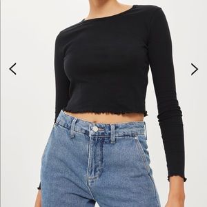 Long Sleeve Lettuce Hem Edge Crop Top